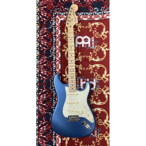 Fender Performer Stratocaster 2018 (pre owned) 