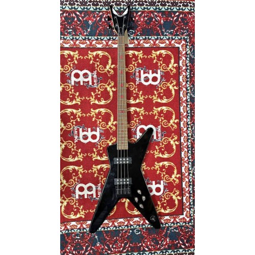 Dean ML Bass (pre owned)