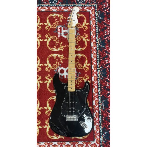Fender Limited Edition Player Plus Stratocaster HSS, Roasted Maple Fingerboard, Black (pre owned)