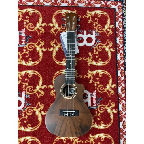 Tanglewood TWT21E electro Ukulele